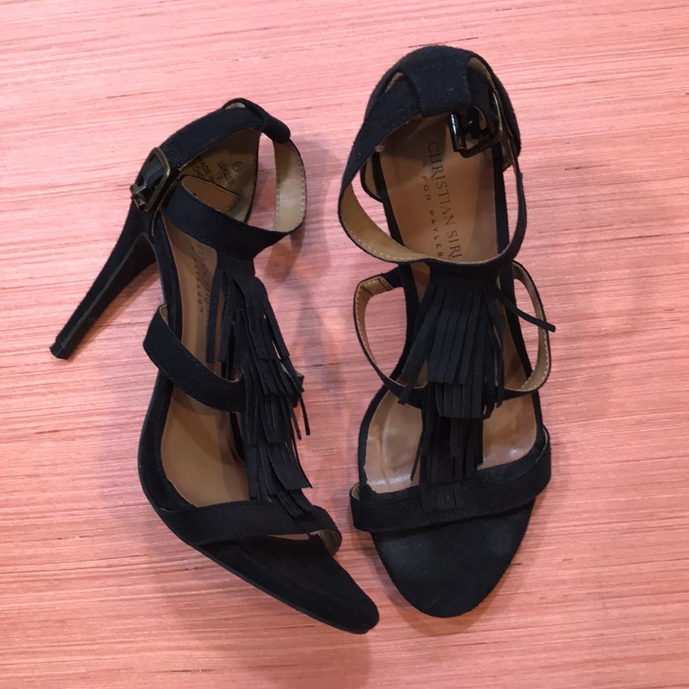 Adorable Heels with adjustable buckle on heel